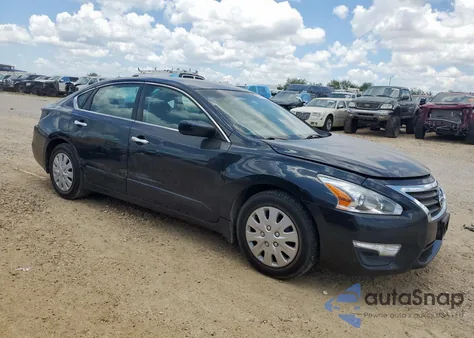 2015 Nissan Altima 2.5 из США, поврежденный, VIN 1N4AL3AP3FN912874